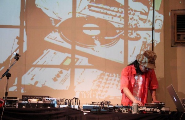 427346_264549040344504_908357872_n